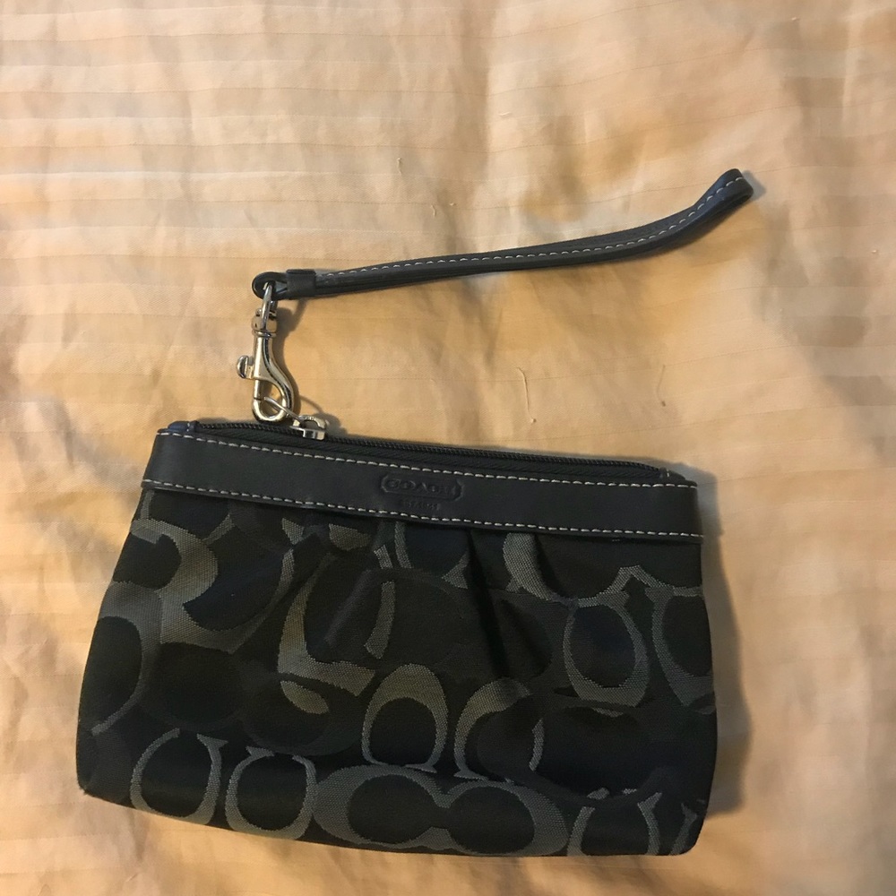2 Coach wristlets - Picture 3 of 4